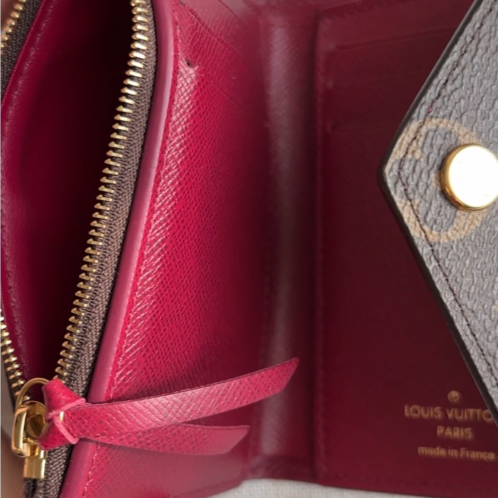 Louis Vuitton wallet - Picture 4 of 7